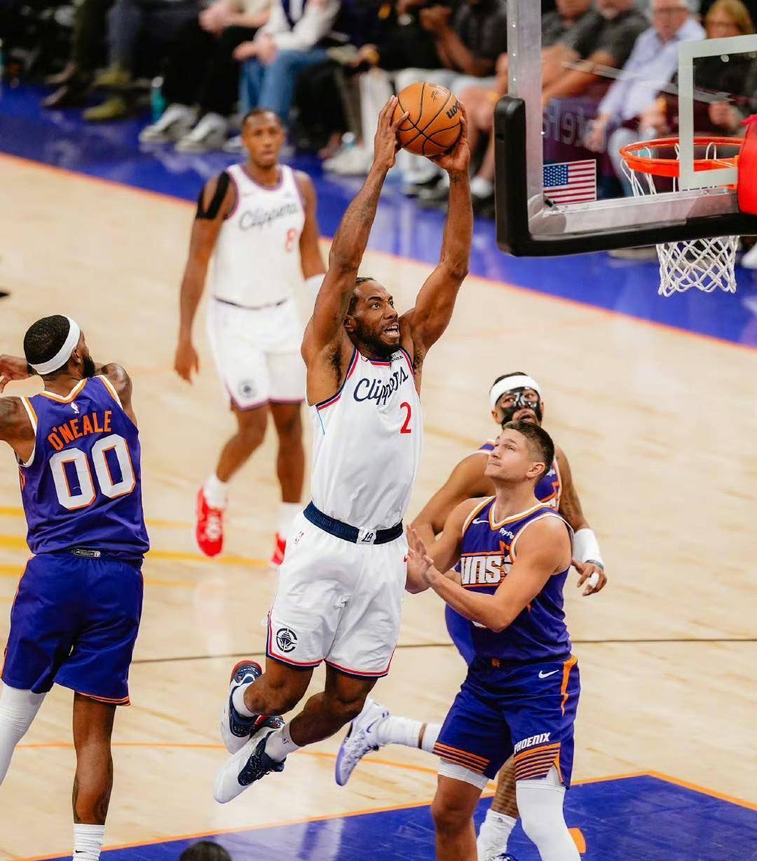 开云-关于哈登连续十五场比赛得分超过大胜，湖人挑战极限！的信息